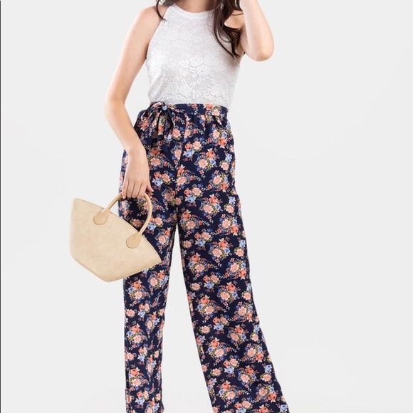 NWT Francesca’s Lacey Floral Jumpsuit - Picture 3 of 6